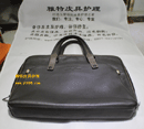 阿玛尼(ARMANI)皮包补伤翻新对比图