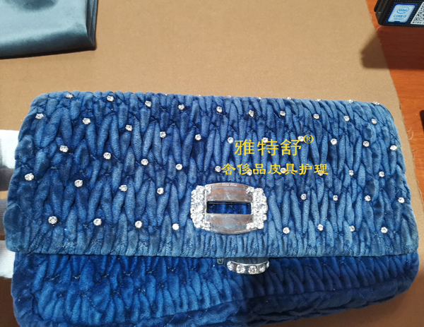 MIU MIU缪缪金丝绒磨损掉色发黑修复 MIU MIU缪缪金丝绒磨损掉色发黑修复