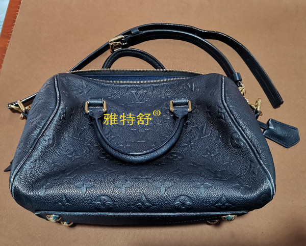 LV手提带和肩带油边皮面补伤修复 LV手提带和肩带油边皮面补伤修复