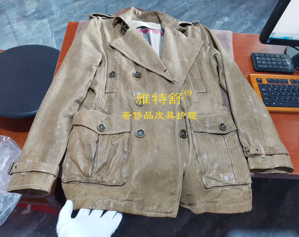 ͱBURBERRY˫ɫƤȥϴ