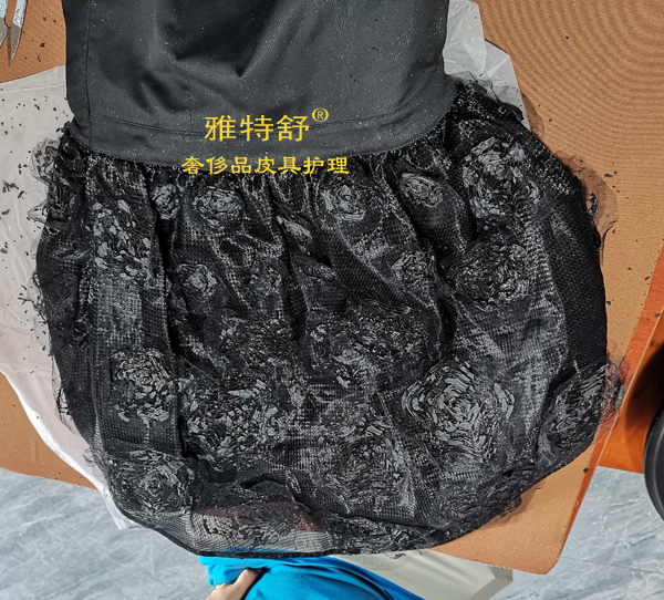 �ҵ�FENDI�������ϻ�������Ƥ�޸�